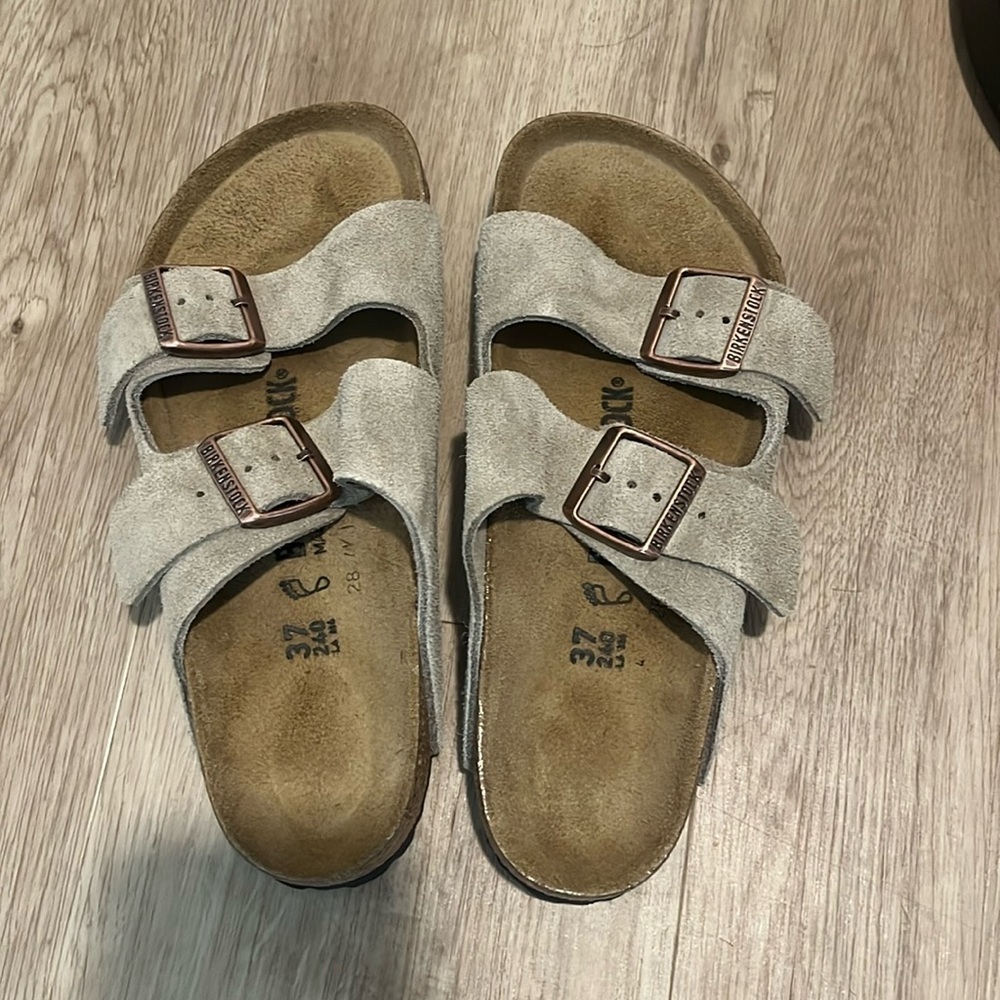 Birkenstock Women’s Arizona Sandals Suede Leather Taupe Size 6 US 37 EU